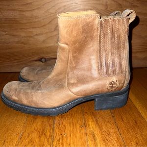 Timberland Women’s Chelsea Tan Leather Boots. Excellent condition